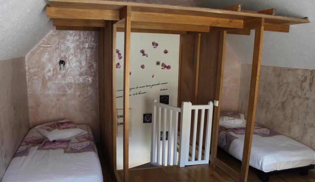 Charmante Maison Pierres 1768 Polisy エクステリア 写真