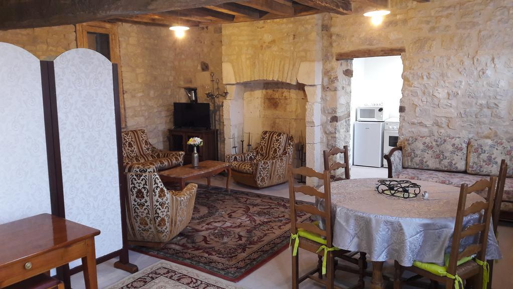 Charmante Maison Pierres 1768 Polisy エクステリア 写真